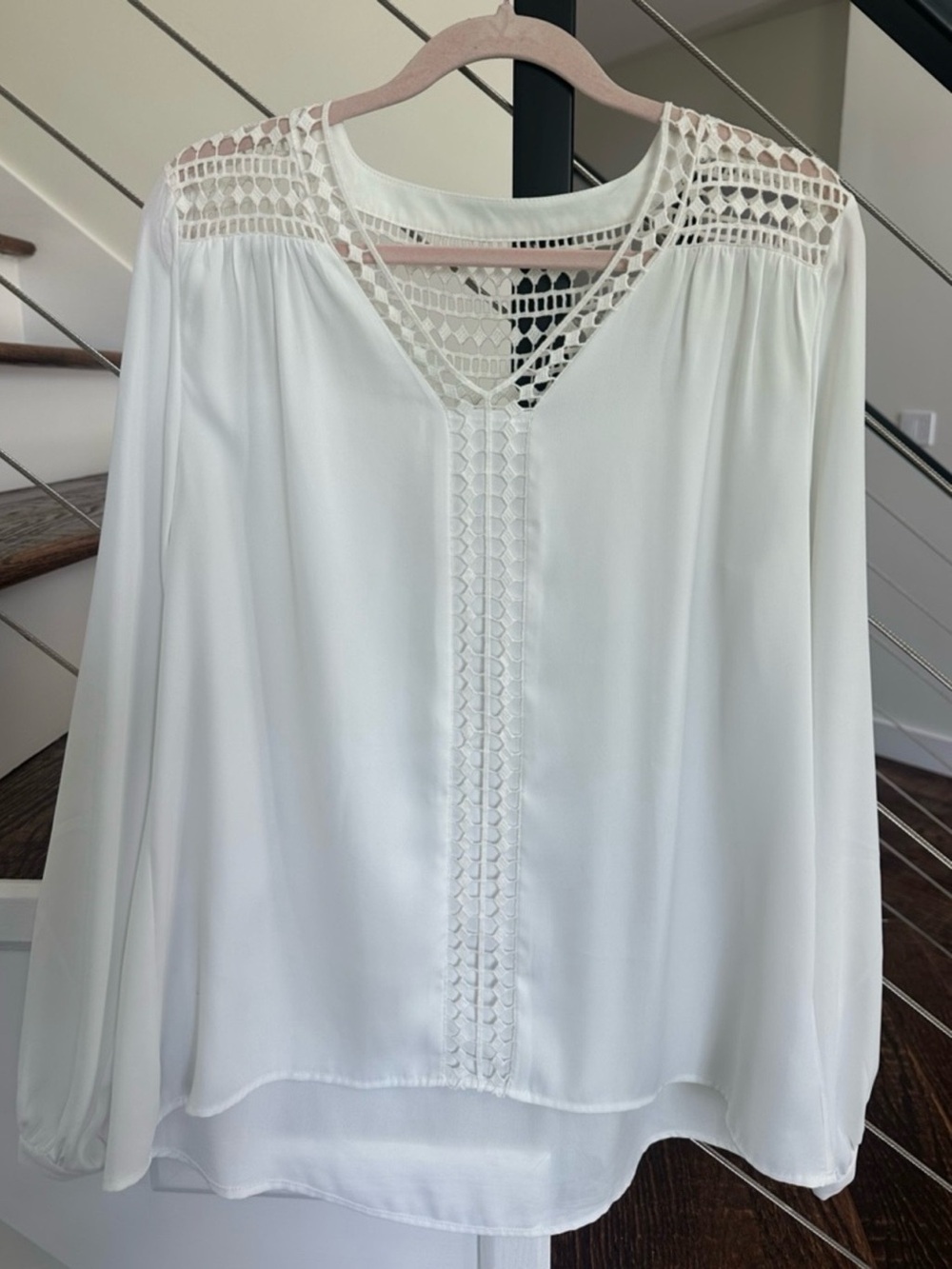 White House Black Market White Crochet Yoke V-Neck Long-Sleeve Blouse Top |S: 10